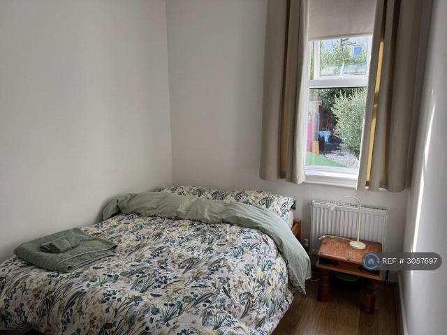 Clyde Road, Bristol, BS4 1 bed in a house share to rent £800 pcm £185 pw