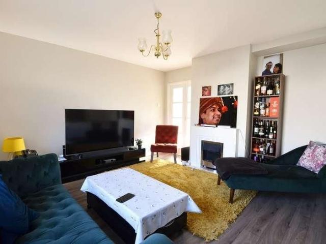 Clyde Road, Staines upon thames, TW19