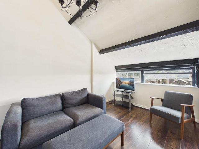 Clyde Street, Bingley BD16, 1 bed flat to rent, £650 pcm | PrimeLocation