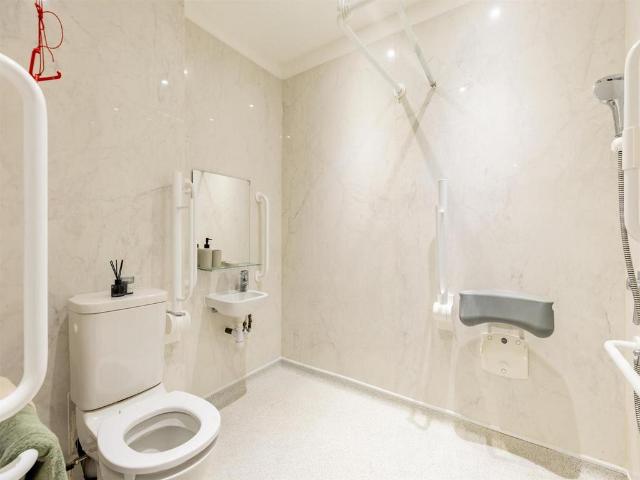 Clyde Street, Glasgow G1 Studio to rent £910 pcm £210 pw