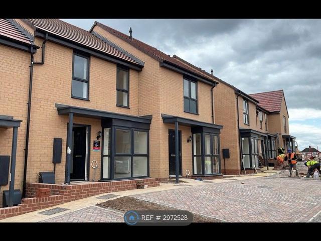 Clydesdale Avenue, Newcastle Under Lyme ST5, 2 bed terraced house to rent, £925 pcm | PrimeLocation