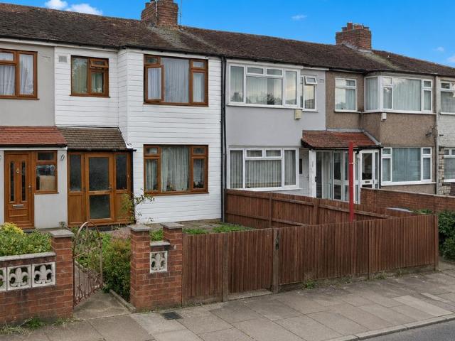 Clydesdale, Enfield EN3, London