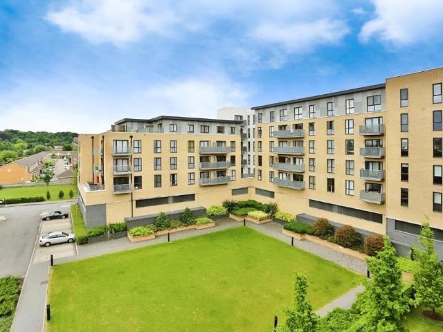 Clydesdale Way Belvedere DA17 2 bed flat to rent £1,750 pcm £404 pw