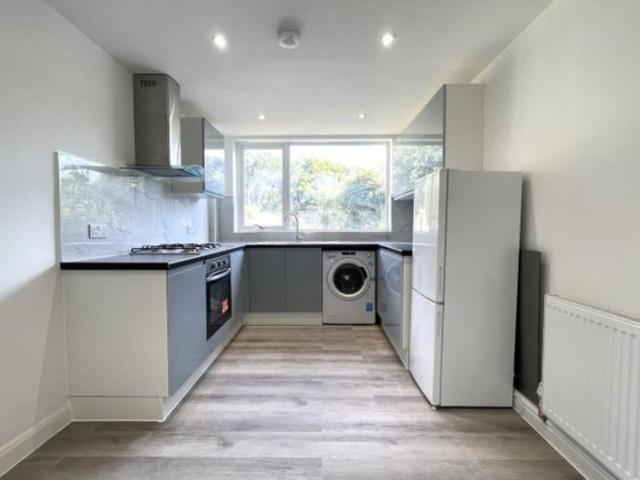 Clyfford Road, Ruislip, HA4
