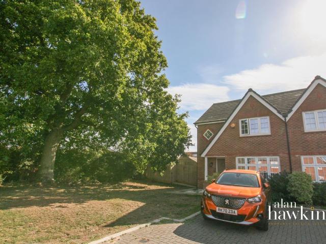 Clyffe Close, Badbury Park, Swindon, Wiltshire SN3, 3 bed semi detached house to rent, £1,500 pcm | PrimeLocation