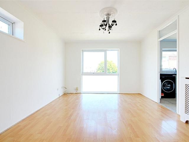 Clyfton Close, Broxbourne, Hertfordshire EN10, 2 bed flat to rent, £1,500 pcm | PrimeLocation