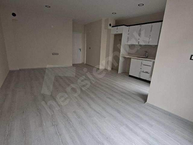 CMR EMLAK'tan kiralık sıfır 1+1 daire