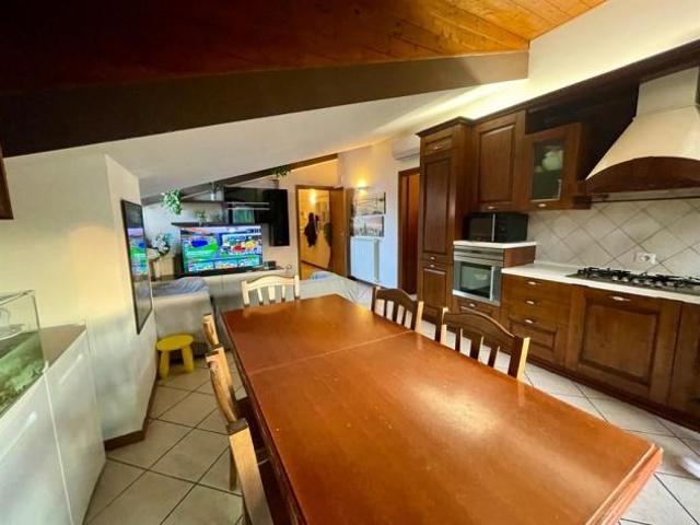 cp700 introvabile trilocale NON ARREDATO con terrazzo box e cantina