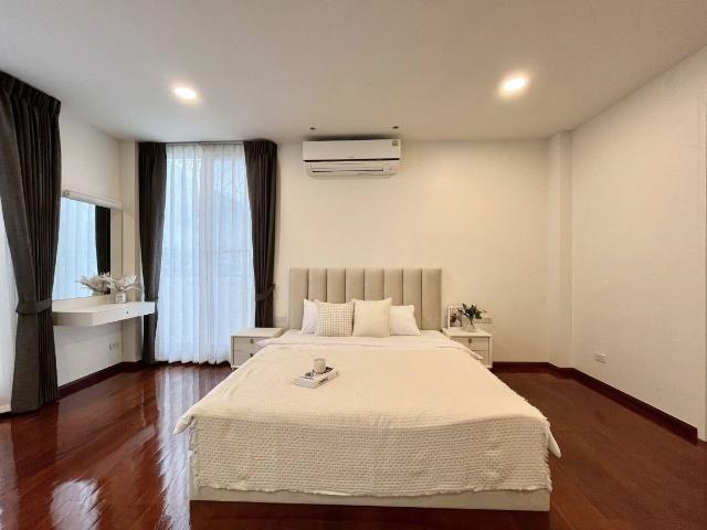 CP 8265ให้เช่า บ้านเดี่ยว 3 ชั้น ย่านรัชดานิเวศน์ 16 ใกล้ MRT ห้วยขวาง แอดไลน์ @mastercondo