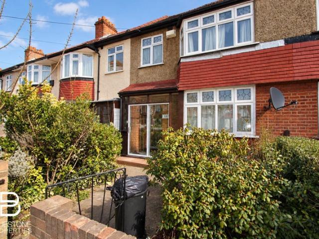 CR4*4 Bed House*Garden*Mitcham Eastfiels 5Mins