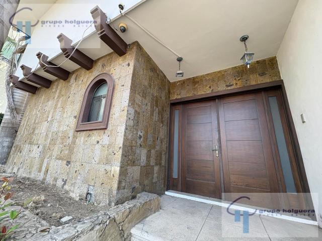 CR 330 CASA EN RENTA Ubicada en Calle LAGUNA DE LA TORTUGA # 141 COL. COUNTRY CLUB, TAMPICO, TAM