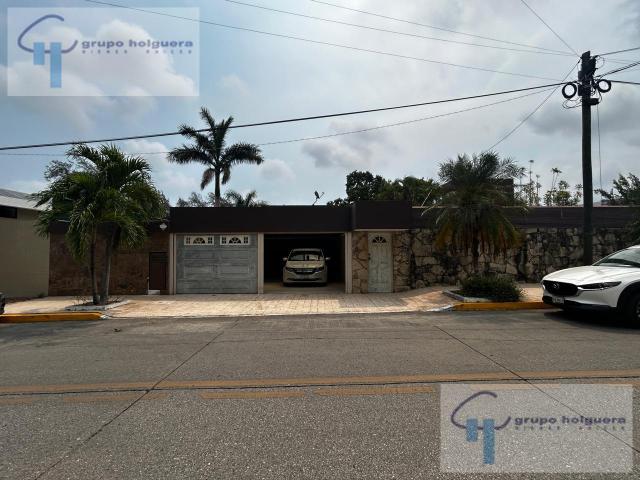 CR 333 CASA EN RENTA Ubicada en CALLE RIO FRIO, #104 COL. SIERRA MORENA, TAMPICO, TAM