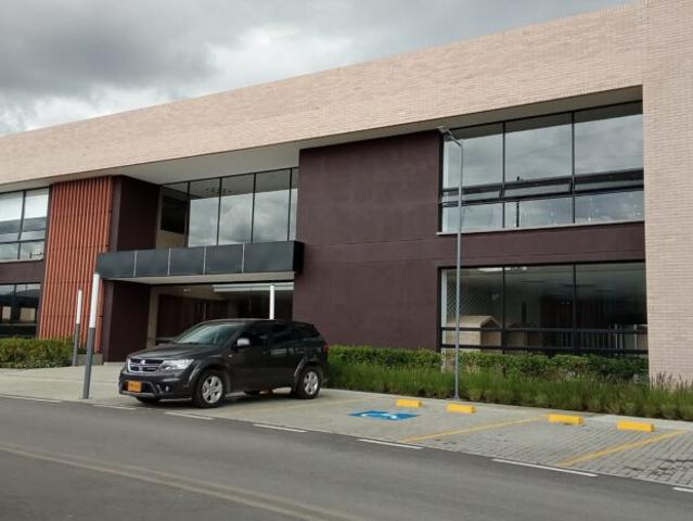 CR HACIENDA SAMARIA – CASA EN ARRIENDO