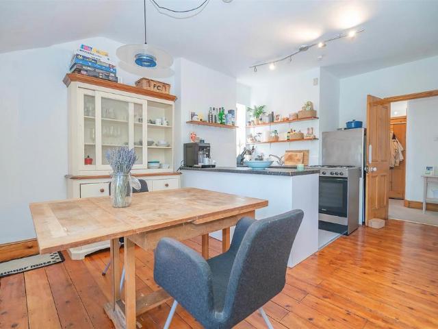 Crouch Hall Road 1 bed apartment to rent £2,000 pcm £462 pw