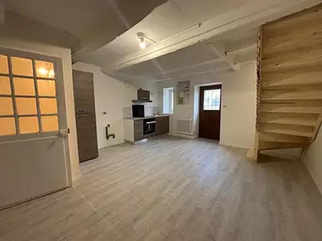 Croutelle 86240 Location maison 2 pièces t2