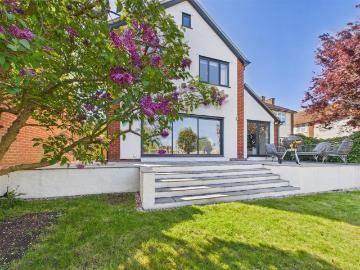 Crow Furlong, Hitchin SG5 5 bed house to rent £3,600 pcm £831 pw