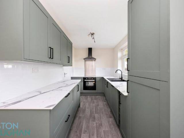 Crowborough, East Sussex TN6, 4 bed maisonette to rent, £1,795 pcm | PrimeLocation