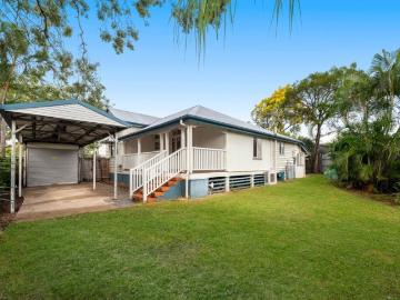 Crowd pleasing credentials Soul filled interiors, smart updates & serious space for toys