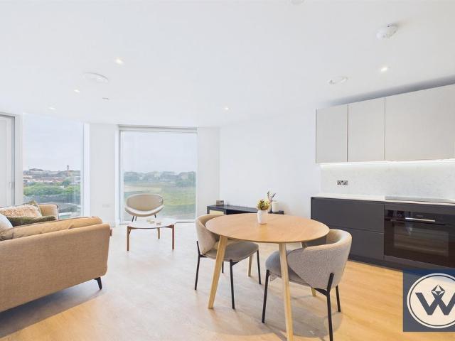 Crown View, Dantzic Street, M4 1 bed apartment to rent £1,300 pcm £300 pw