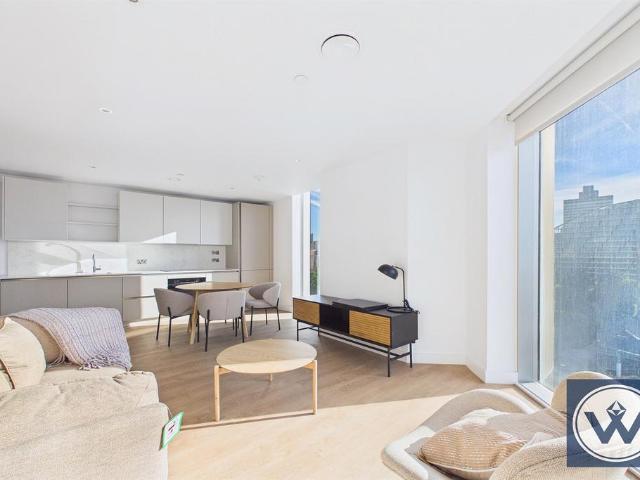 Crown View, Dantzic Street, M4 2 bed apartment to rent £1,650 pcm £381 pw
