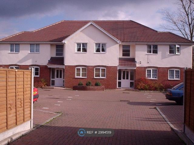 Crown Avenue, Pitsea, Basildon SS13, 2 bed flat to rent, £1,425 pcm | PrimeLocation