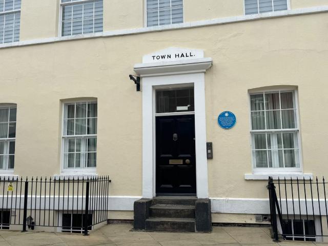 Crown Court, Wakefield, West Yorkshire WF1, 2 bed flat to rent, £1,000 pcm | PrimeLocation