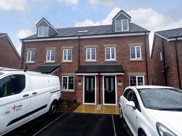 Crown Crescent, Chesterfield S44, 3 bed town house to rent, £1,100 pcm | PrimeLocation
