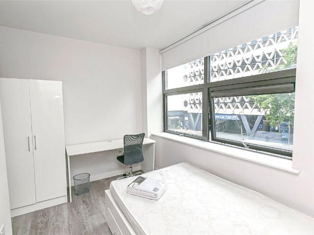 Crown House, 37 41 Prince Street, City Centre, Bristol BS1, Room to rent, £808 pcm | PrimeLocation