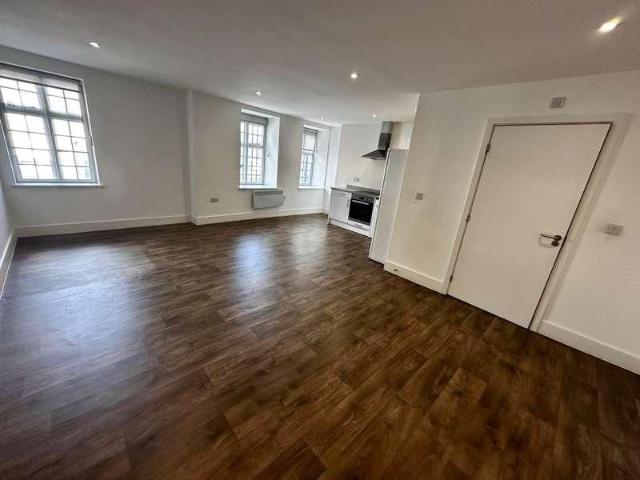 Crown House, Banbury, OX16