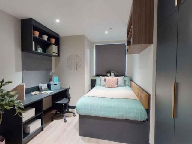 Crown House, Brighton Has an Apartment