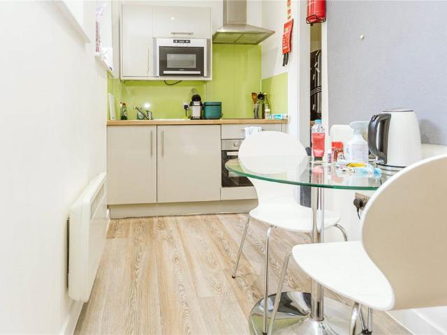 Crown House, City Centre BS1 1 bed maisonette to rent £1,175 pcm £271 pw