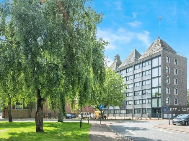 Crown House, Great Yarmouth, NR30 2 bed flat to rent £950 pcm £219 pw