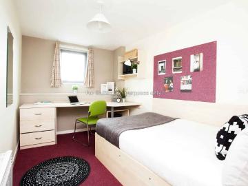 Crown House, Reading Has an Apartment