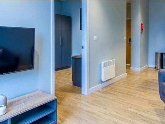 Crown House Sheffield Luxury Plus studio