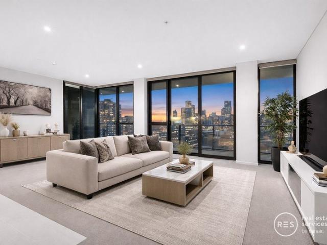 Crown Jewel of Yarra Point with River & City Views!