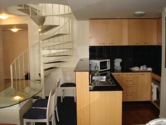 CROWN JEWEL OF HARBOUR VIEW APTS with 75sqm beautiful balcony over Marvel Stadium