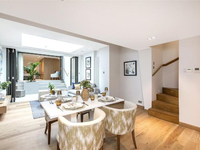 Crown Reach, 145 Grosvenor Road SW1V, 2 bed flat to rent, £5,200 pcm | PrimeLocation