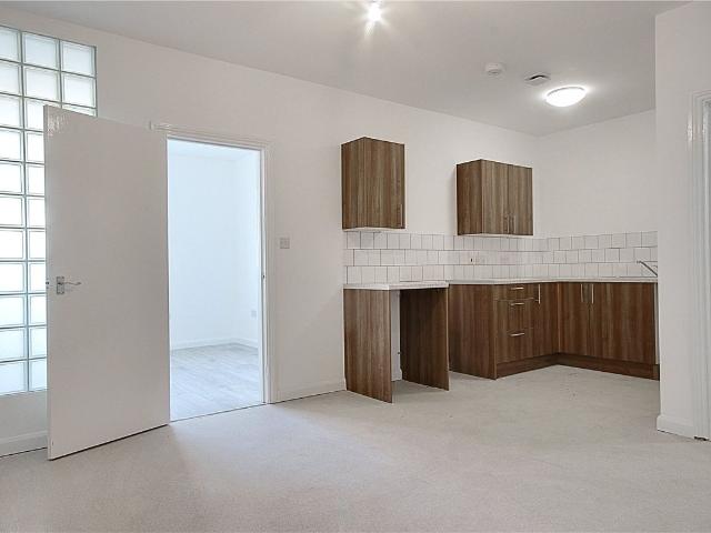 Crown Road, Enfield EN1, 1 bed flat to rent, £1,200 pcm | PrimeLocation