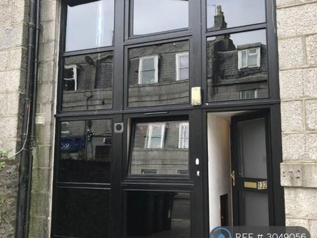 Crown Street, Aberdeen, AB11 2 bed maisonette to rent £825 pcm £190 pw