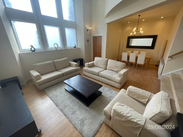Crown Street, Aberdeen AB11, 3 bed flat to rent, £1,750 pcm | PrimeLocation