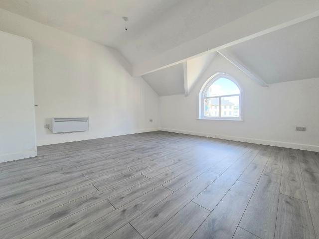Crown Street, Halifax HX1, 1 bed flat to rent, £625 pcm | PrimeLocation
