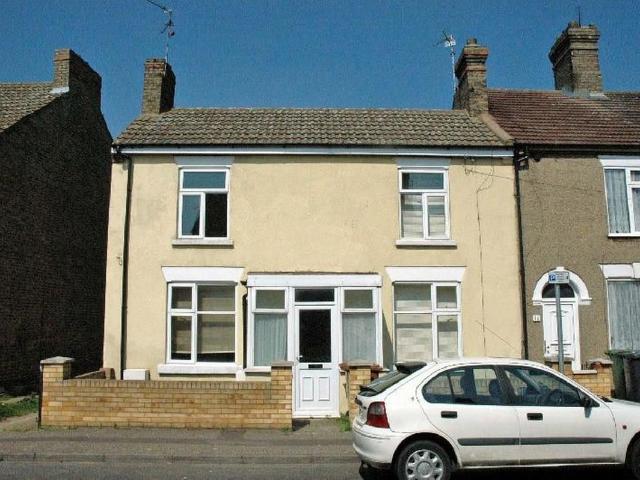Crown Street, Peterborough PE1, 4 bed end terrace house to rent, £1,000 pcm | PrimeLocation