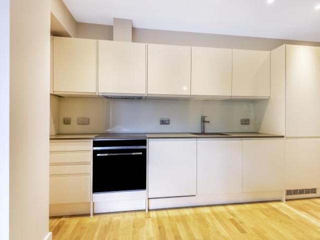 Crownage Court, Sunbury On Thames TW16, 1 bed flat to rent, £1,400 pcm | PrimeLocation