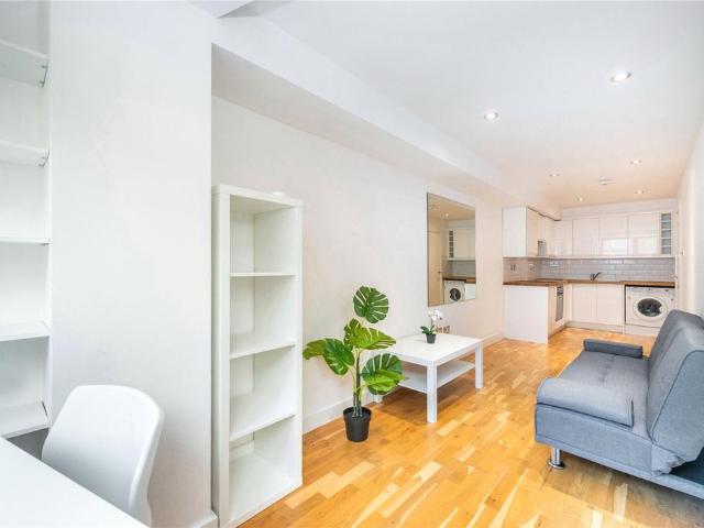 Crowndale Road, Camden, London, NW1 1 bed flat to rent £2,150 pcm £496 pw