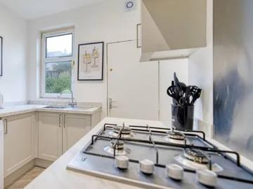 Crownstead Developments, Shakespeare Street, Glasgow, G20 8LE, United Kingdom | 3 bed apartment for rent #166725567 | Rentberry