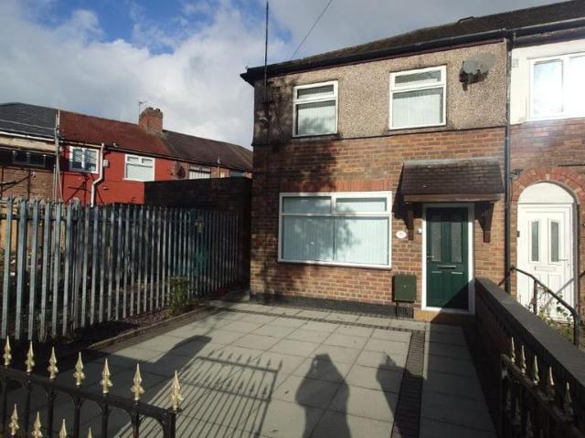 Crownway, Liverpool 3 bed terraced house to rent £1,050 pcm £242 pw