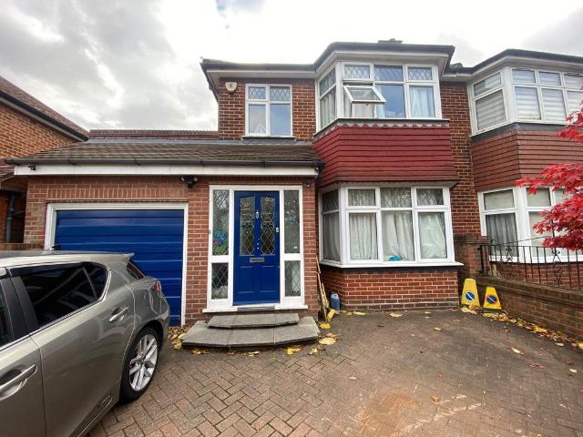 Crowshott HA7 3 bed terraced house to rent £2,500 pcm £577 pw