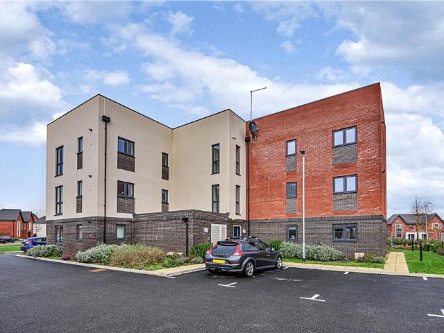 Croxden Way, Daventry. 2 bed apartment to rent £1,000 pcm £231 pw