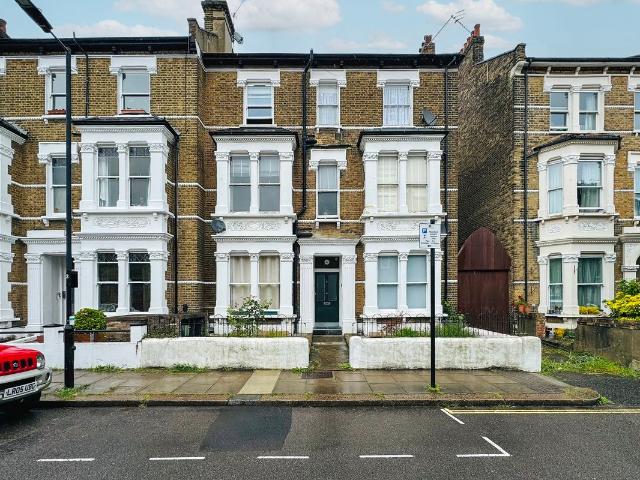 Croxley Road, London W9, 1 bed flat to rent, £1,950 pcm | PrimeLocation
