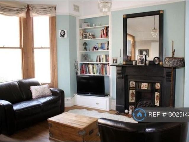 Croxley Road, London, W9 1 bed flat to rent £1,950 pcm £450 pw